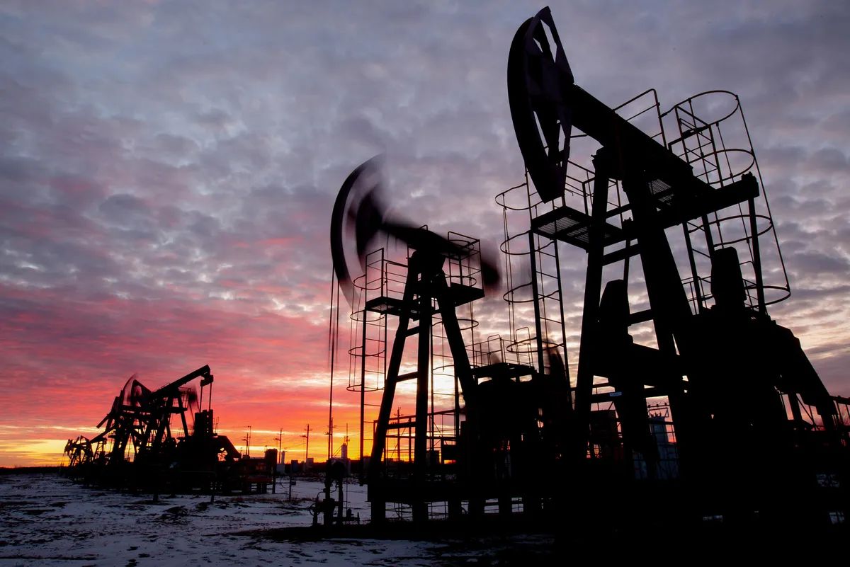 OPEC+大增产 原油价格重挫